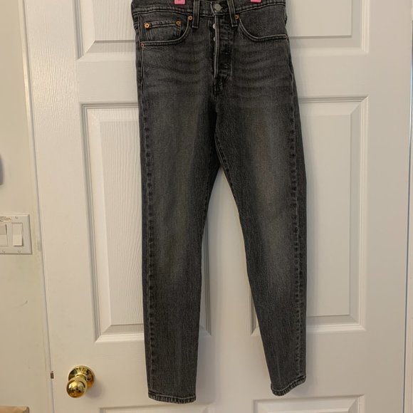 Levi’s Aritzia 501 Skinny in Size 26 - Picture 7 of 16